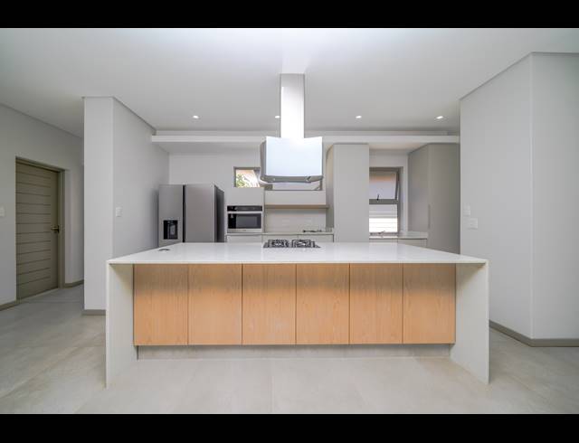 3 BEDROOM HOUSE FOR SALE IN PORT ZIMBALI